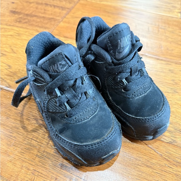 Toddler Nike Airmax - Picture 2 of 5
